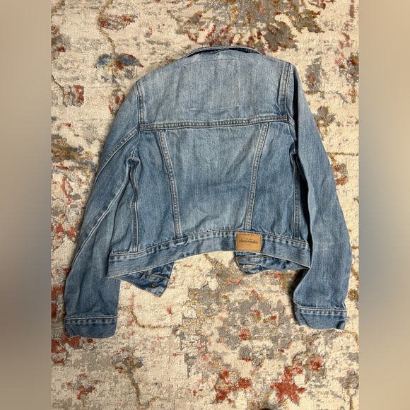 Jeans jacket - Picture 2 of 3